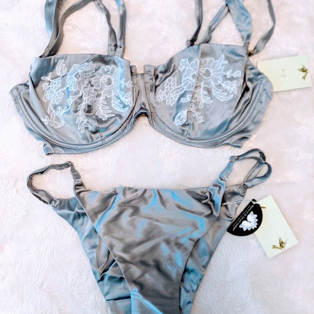 Fréolic London luxury lingerie set (36E/XL)